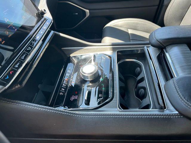 2023 Jeep Wagoneer Series III 4x4