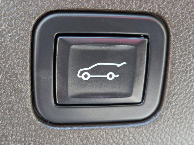 2022 GMC Yukon 4WD Denali