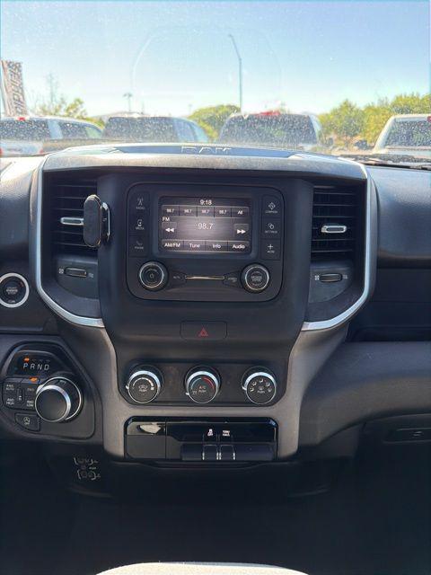 2022 Ram 1500 Big Horn Crew Cab 4x4 5'7" Box