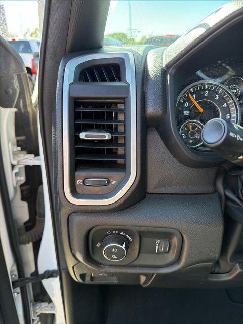 2022 Ram 1500 Big Horn Crew Cab 4x4 5'7" Box