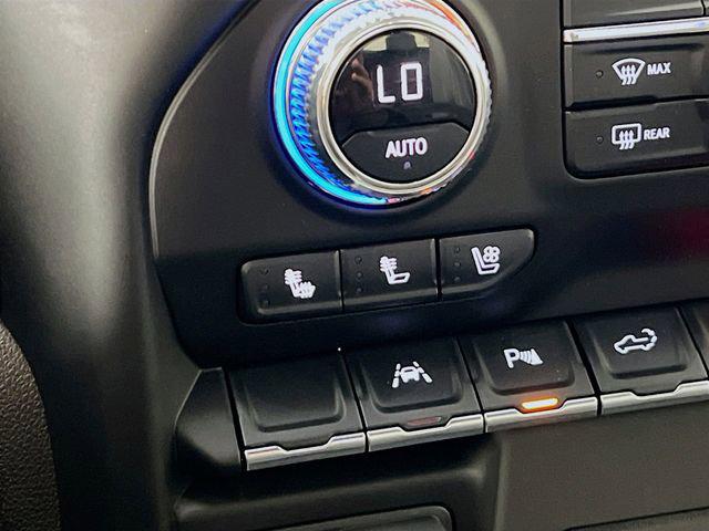 2022 GMC Sierra 1500 Limited 4WD Crew Cab Short Box AT4