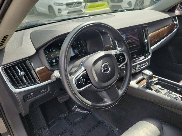 2018 Volvo S90 T5 Momentum