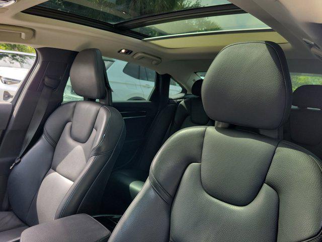 2018 Volvo S90 T5 Momentum