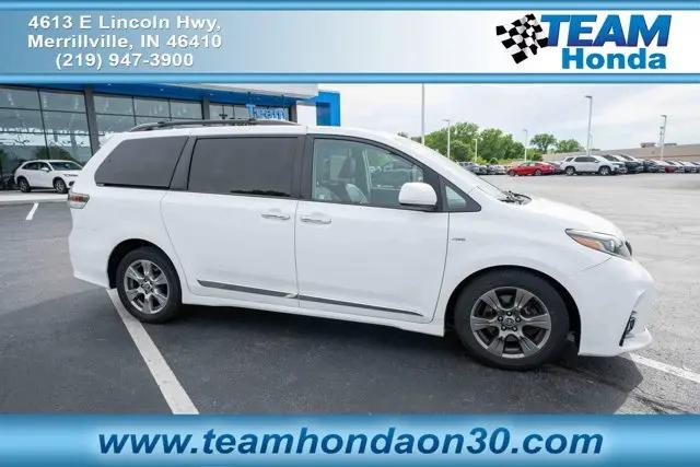 2019 Toyota Sienna SE 7 Passenger for sale in Merrillville, IN