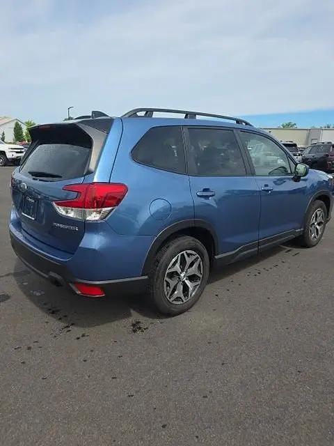 2024 Subaru Forester Premium