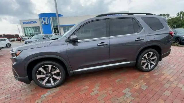 2023 Honda Pilot AWD Elite