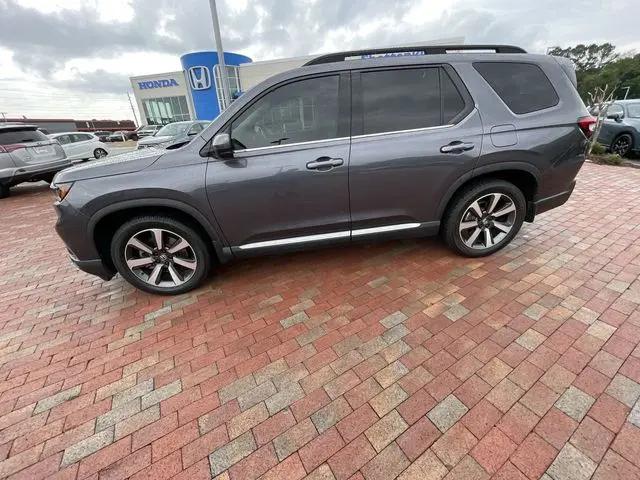 2023 Honda Pilot AWD Elite