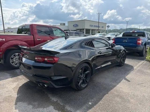 2022 Chevrolet Camaro RWD Coupe LT1