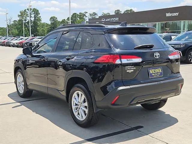 2024 Toyota Corolla Cross LE