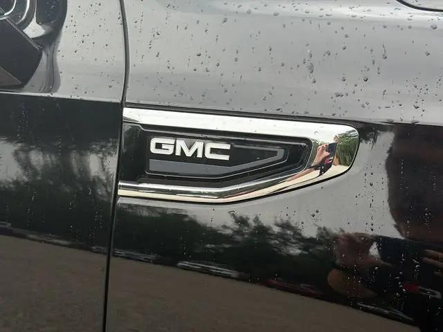 2022 GMC Yukon XL 2WD SLT
