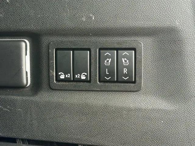 2022 GMC Yukon XL 2WD SLT
