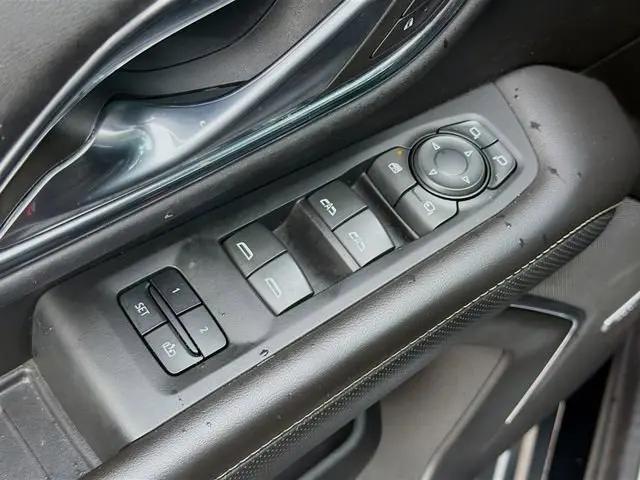 2022 GMC Yukon XL 2WD SLT