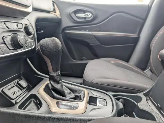 2016 Jeep Cherokee 75th Anniversary