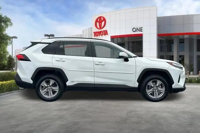 2023 Toyota RAV4 Hybrid LE