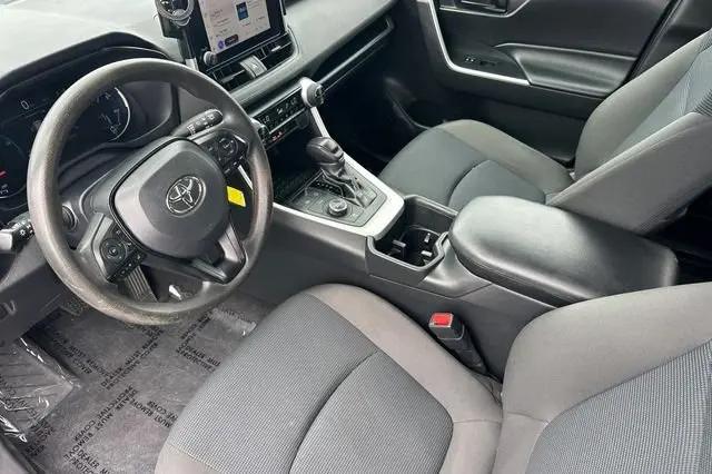 2023 Toyota RAV4 Hybrid LE
