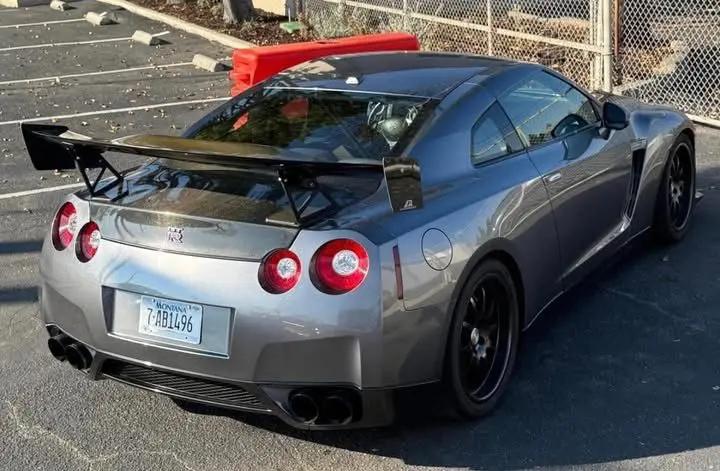2011 Nissan GT-R Premium