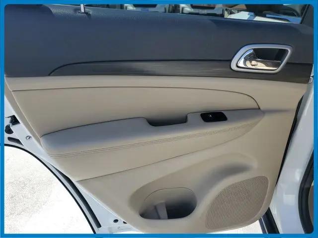 2021 Jeep Grand Cherokee Laredo E 4x4