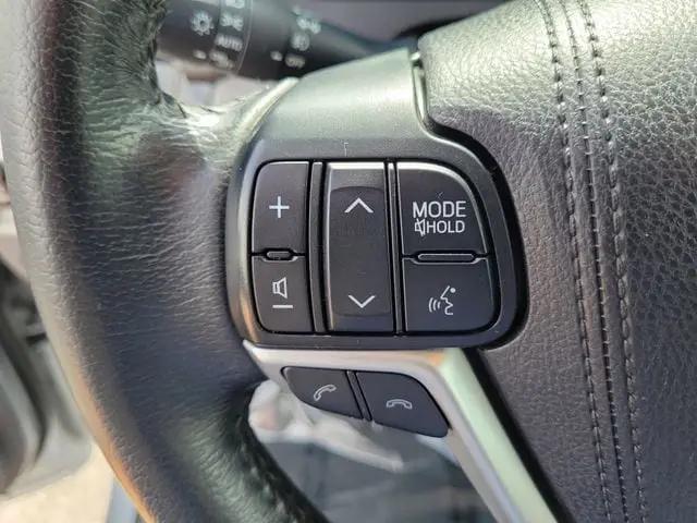 2020 Toyota Sienna XLE