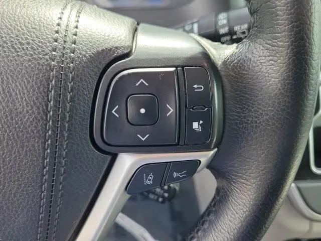 2020 Toyota Sienna XLE