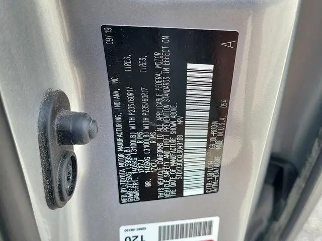2020 Toyota Sienna XLE
