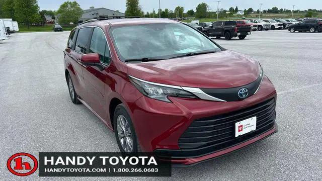 2024 Toyota Sienna LE for sale in St Albans, VT