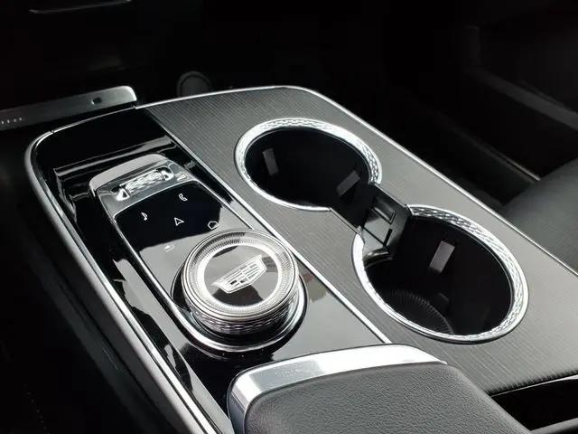 2024 Cadillac iQ Sport w/1SF
