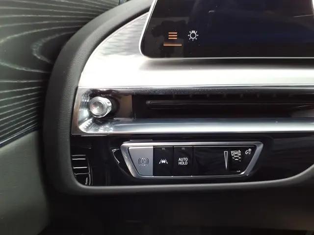 2024 Cadillac iQ Sport w/1SF