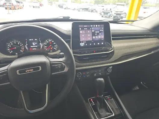 2022 Jeep Compass Latitude FWD