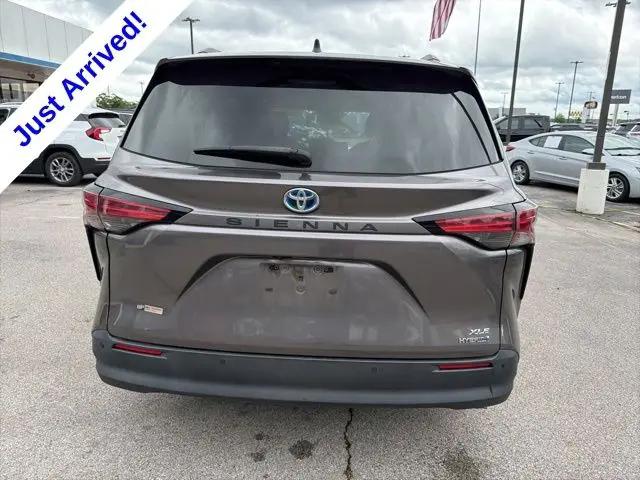 2021 Toyota Sienna XLE