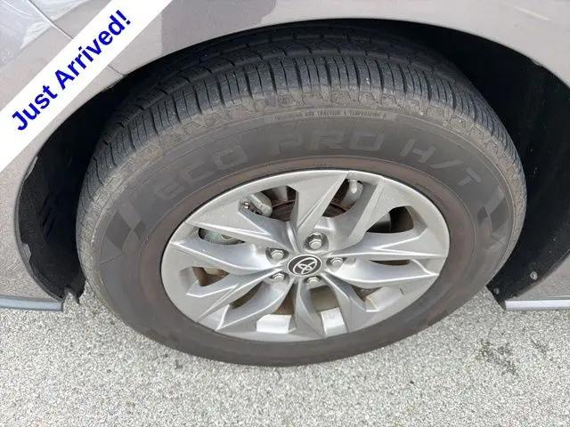 2021 Toyota Sienna XLE