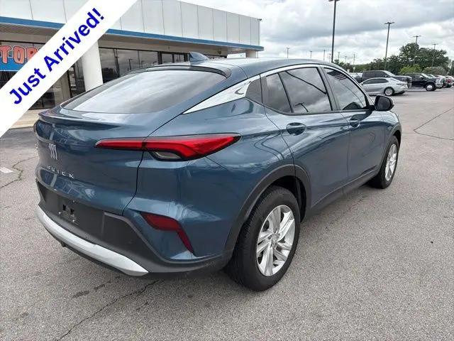 2025 Buick NV Preferred FWD