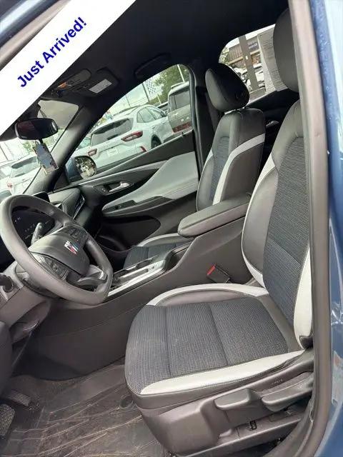 2025 Buick NV Preferred FWD
