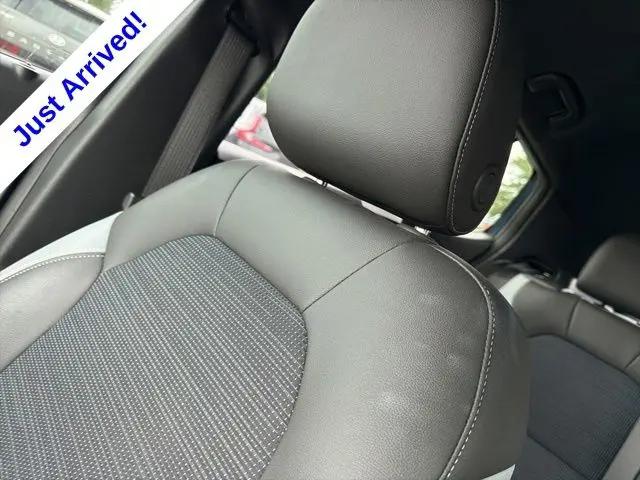 2025 Buick NV Preferred FWD