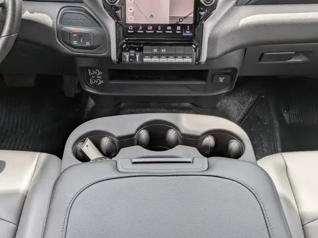 2026 Ram 3500 Tradesman/Big Horn