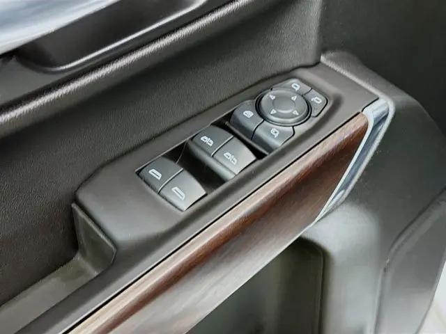2020 GMC Sierra 1500 4WD Crew Cab Short Box SLT