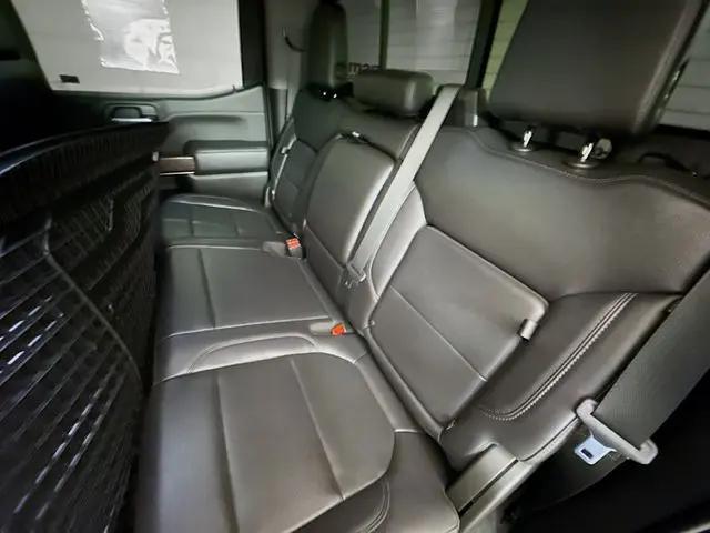 2020 GMC Sierra 1500 4WD Crew Cab Short Box SLT