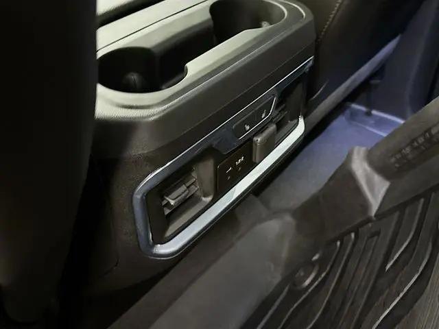 2020 GMC Sierra 1500 4WD Crew Cab Short Box SLT