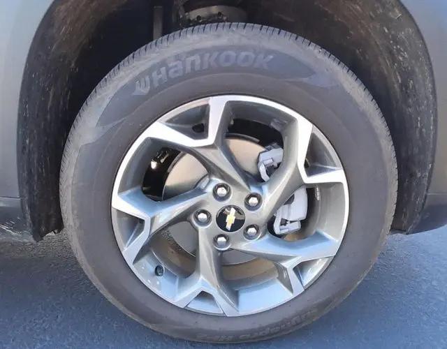 2025 Chevrolet Trax FWD LT