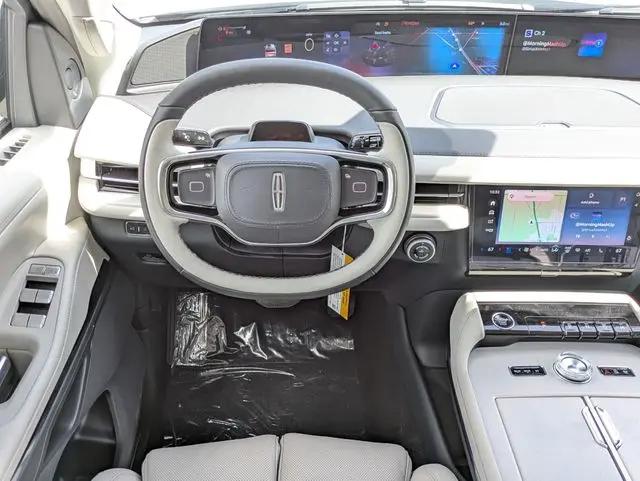 2026 Lincoln Navigator Premiere