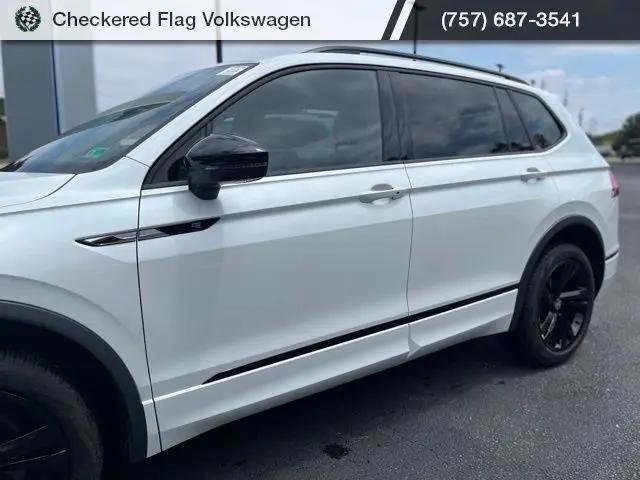 2023 Volkswagen Tiguan 2.0T SE R-Line Black