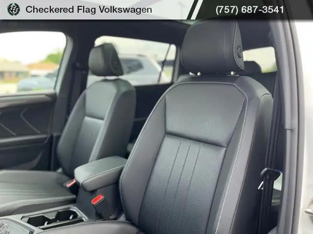 2023 Volkswagen Tiguan 2.0T SE R-Line Black