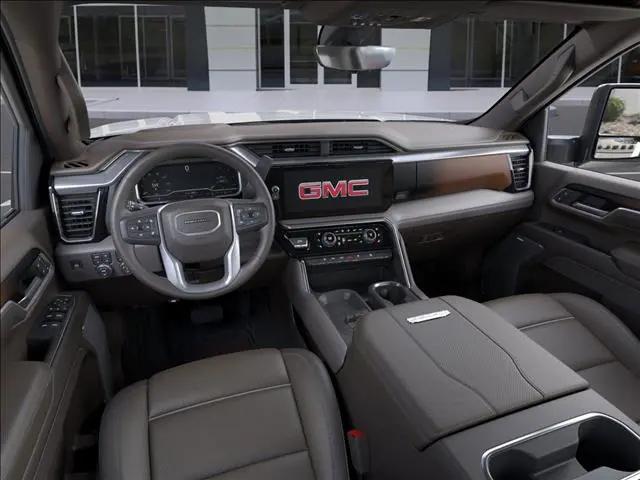 2025 GMC Sierra 2500HD 4WD Crew Cab Standard Bed Denali