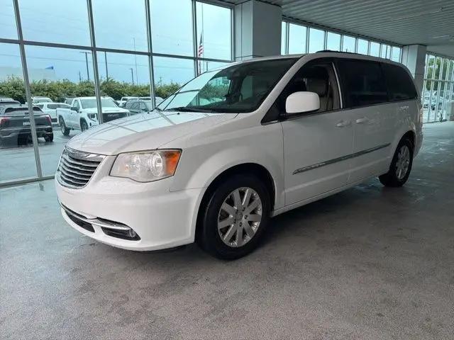 2016 Chrysler Town & Country Touring