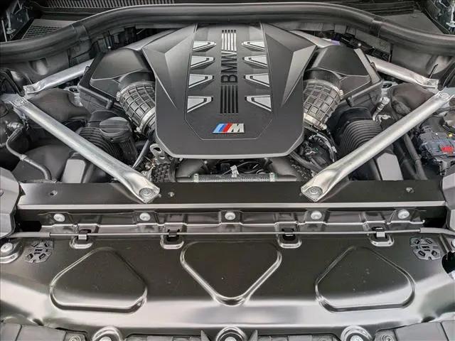 2027 BMW X7 M60i