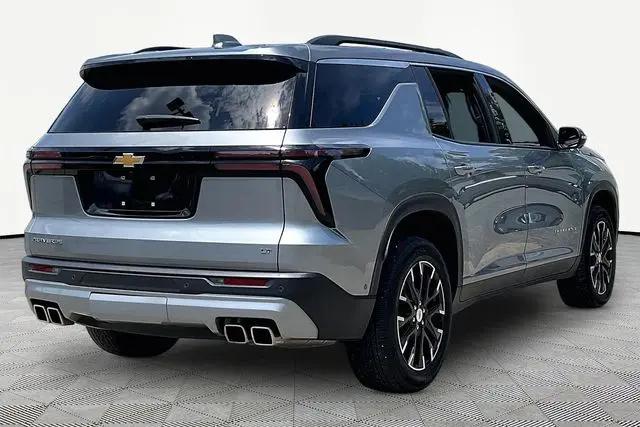 2024 Chevrolet Traverse FWD LT
