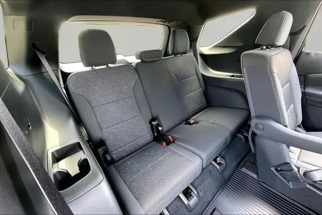 2024 Chevrolet Traverse FWD LT