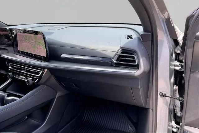 2024 Chevrolet Traverse FWD LT
