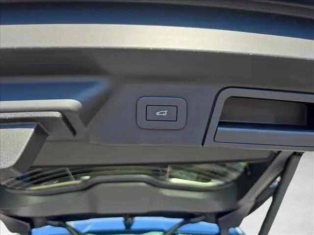 2026 Land Rover Range Rover Velar Belgravia Edition