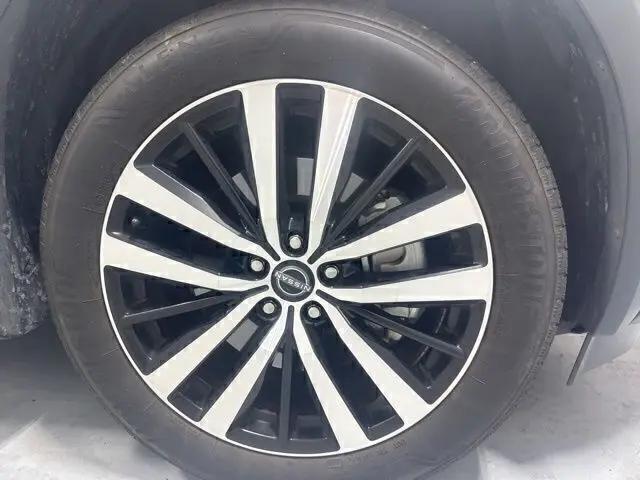 2024 Nissan Pathfinder Platinum FWD