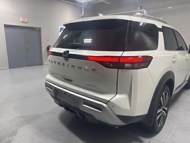 2024 Nissan Pathfinder Platinum FWD